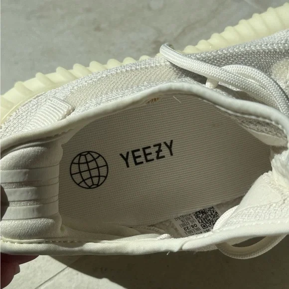 adidas Yeezy Boost 350 V2 Box - Bone/Tan color (RARE) - Picture 8 of 14